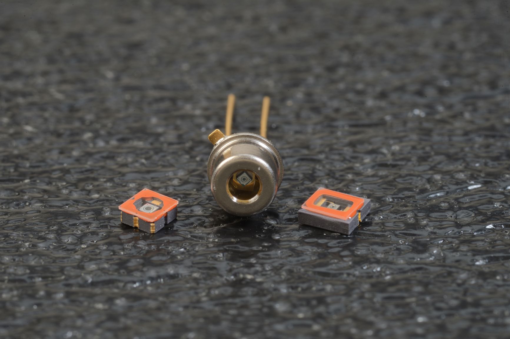 Photodiodes for Low-Level Light and Short Pulse Detection